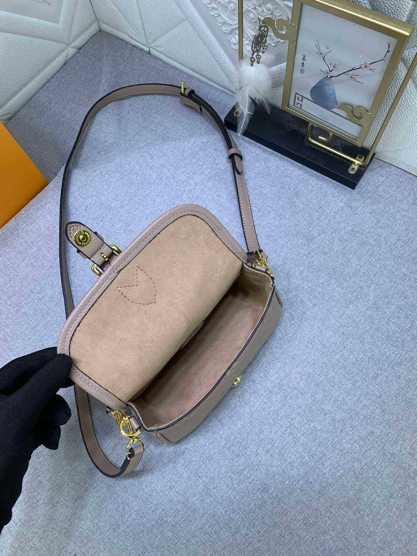 All Categories Official Website "Brand Women's Bags" Women's Bags 💙 LV 2024 New LV Crossbody Bag