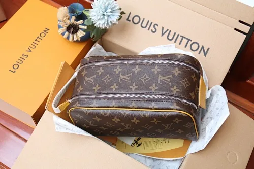 All Categories Official Website "Brand Women's Bags" Women's Bags 💙 LV 2024 New LV Cosmetic Bag