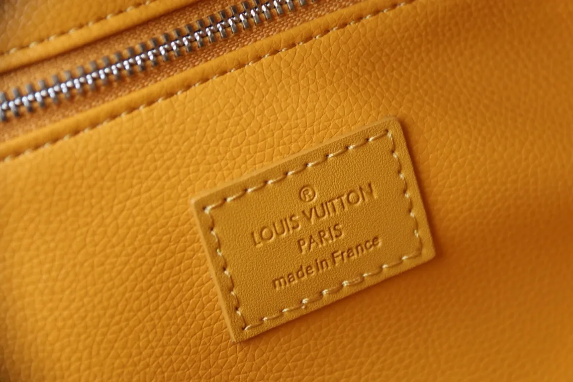 All Categories Official Website "Brand Women's Bags" Women's Bags 💙 LV 2024 New LV Cosmetic Bag