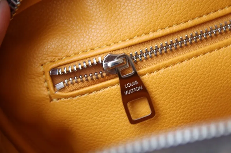 All Categories Official Website "Brand Women's Bags" Women's Bags 💙 LV 2024 New LV Cosmetic Bag