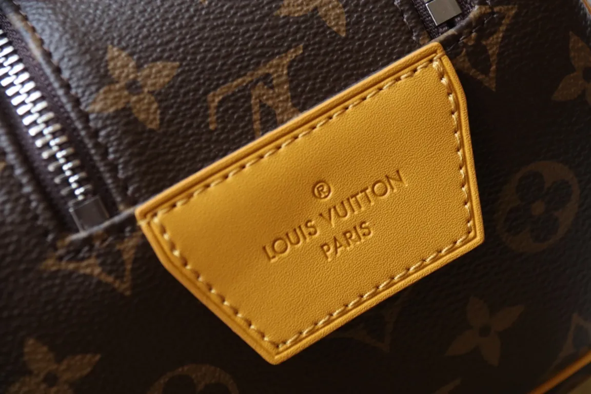 All Categories Official Website "Brand Women's Bags" Women's Bags 💙 LV 2024 New LV Cosmetic Bag