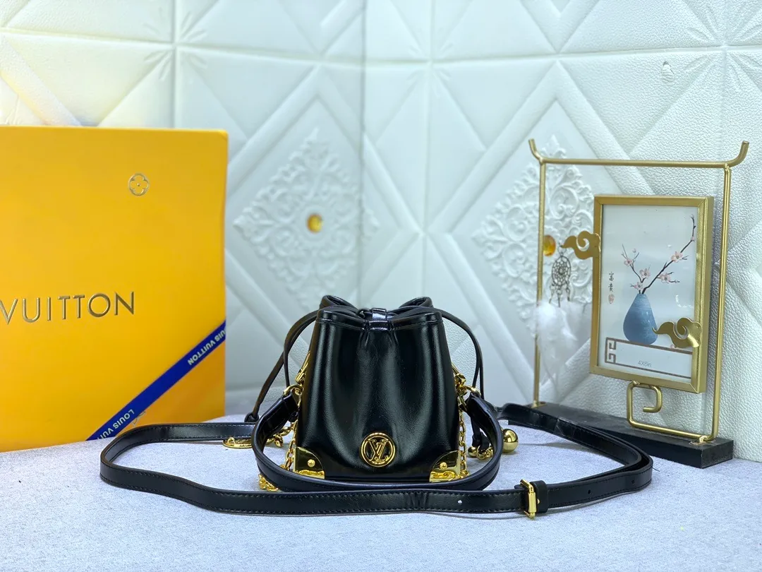 All Categories Official Website "Brand Women's Bags" Women's Bags 💙 LV 2024 New LV Crossbody Bag