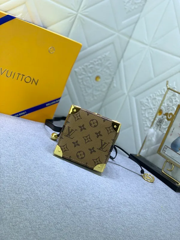 All Categories Official Website "Brand Women's Bags" Women's Bags 💙 LV 2024 New LV Crossbody Bag