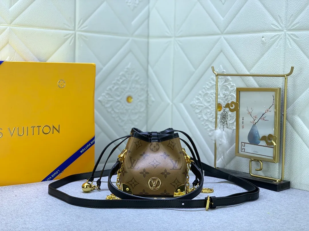 All Categories Official Website "Brand Women's Bags" Women's Bags 💙 LV 2024 New LV Crossbody Bag