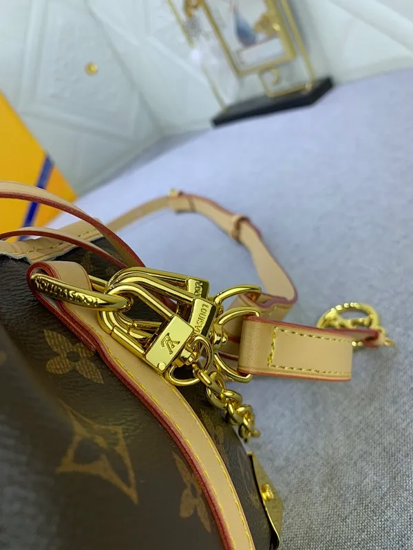 All Categories Official Website "Brand Women's Bags" Women's Bags 💙 LV 2024 New LV Crossbody Bag