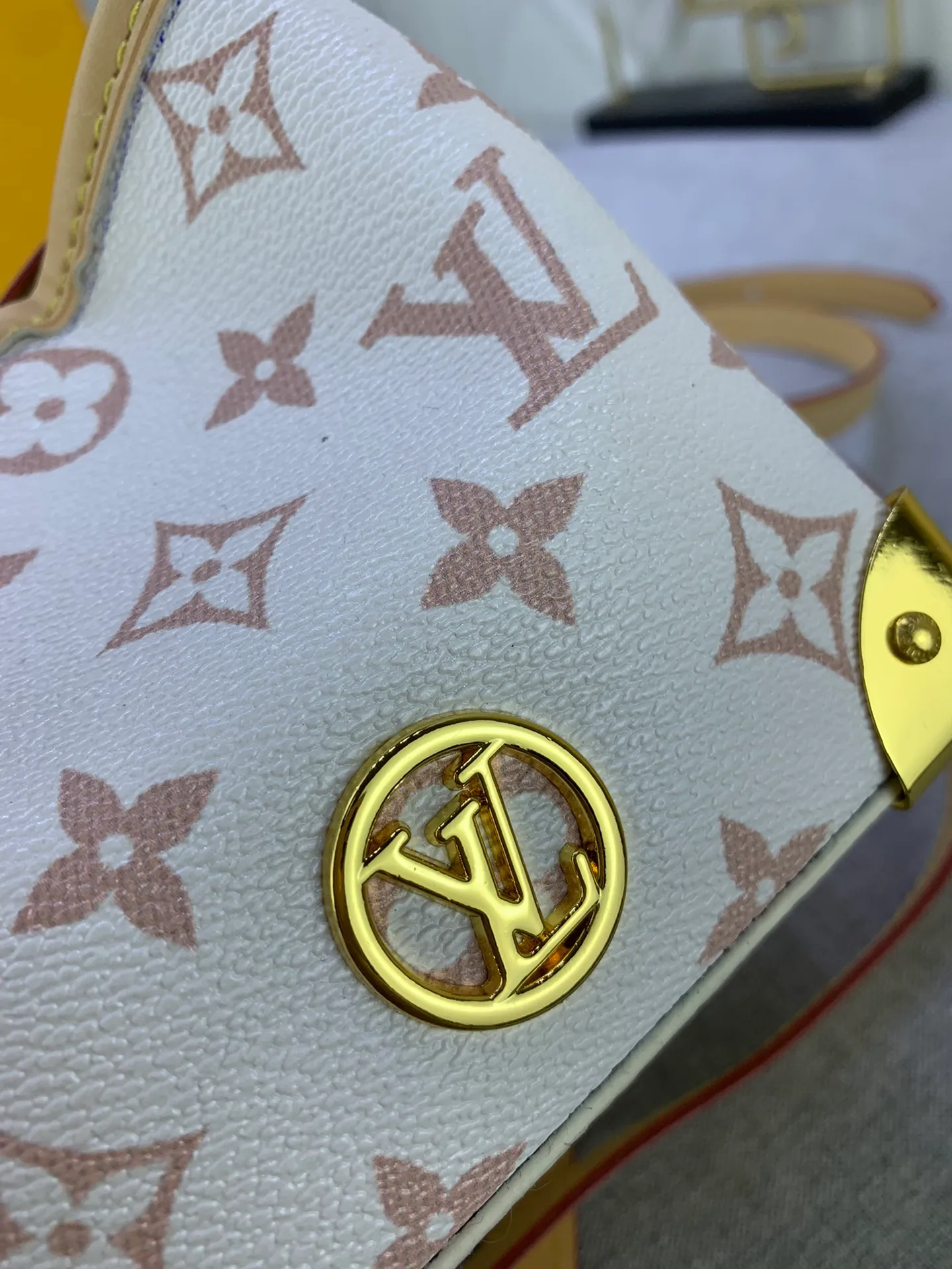 All Categories Official Website "Brand Women's Bags" Women's Bags 💙 LV 2024 New LV Crossbody Bag