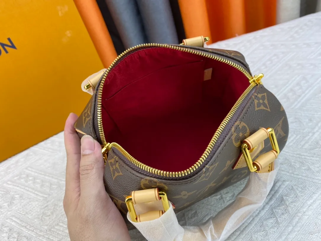 All Categories Official Website "Brand Women's Bags" Women's Bags 💙 LV 2023 New LV Crossbody Bag