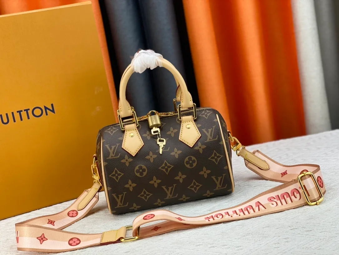 All Categories Official Website "Brand Women's Bags" Women's Bags 💙 LV 2023 New LV Crossbody Bag