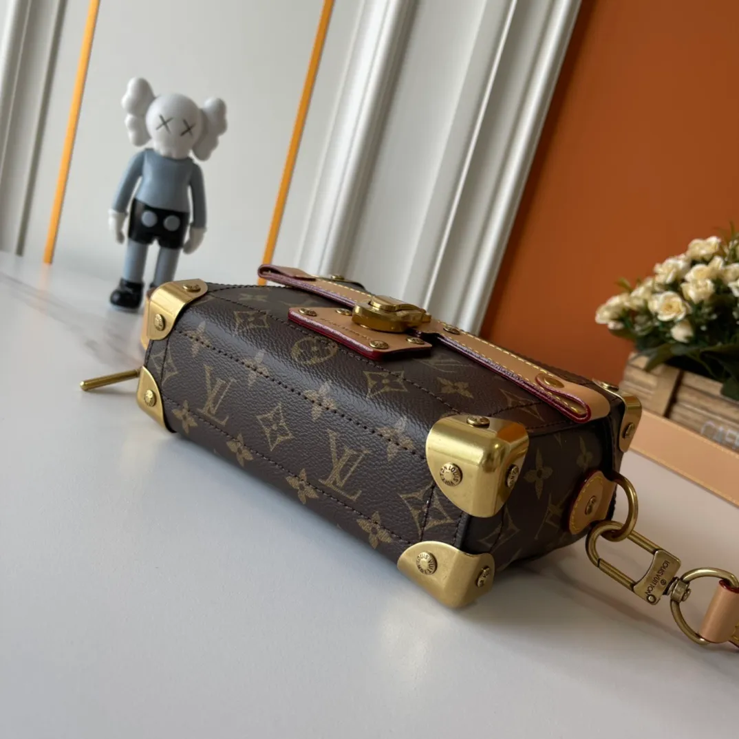 All Categories Official Website "Brand Women's Bags" Women's Bags 💙 LV 2026 New LV Crossbody Bag