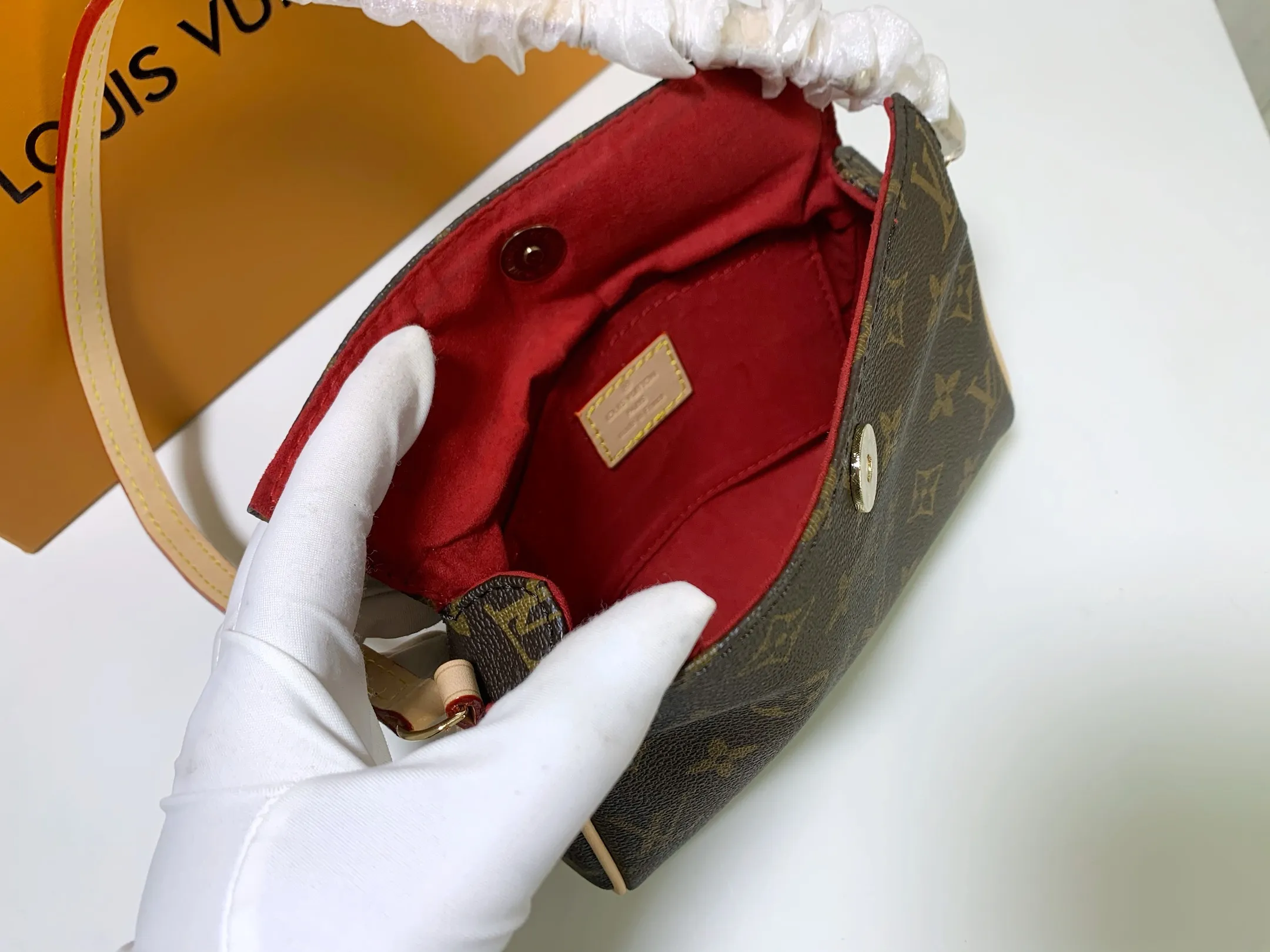 All Categories Official Website "Brand Women's Bags" Women's Bags 💙 LV 2026 New LV Crossbody Bag