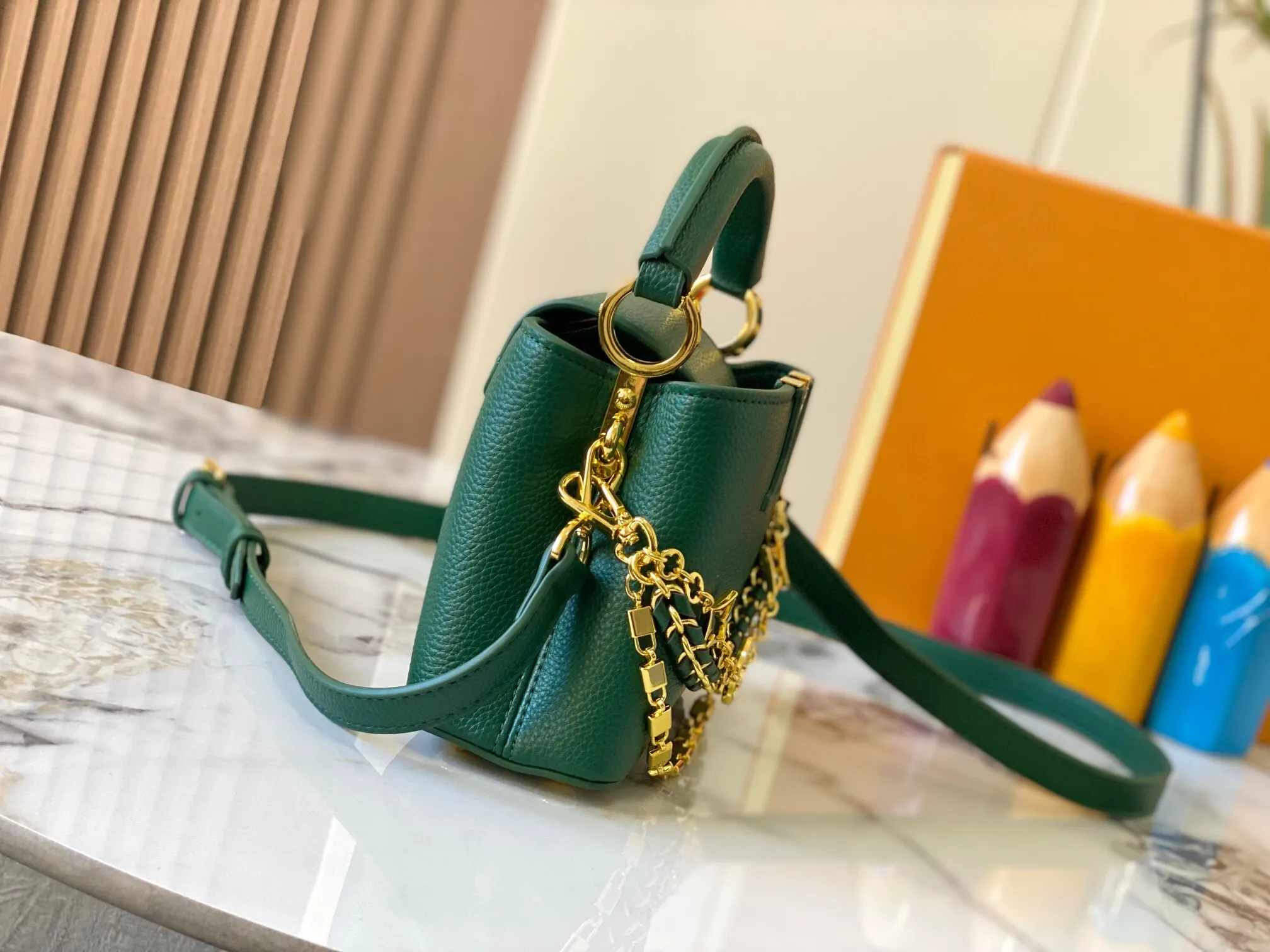 All Categories Official Website "Brand Women's Bags" Women's Bags 💙 LV 2024 New LV Crossbody Bag