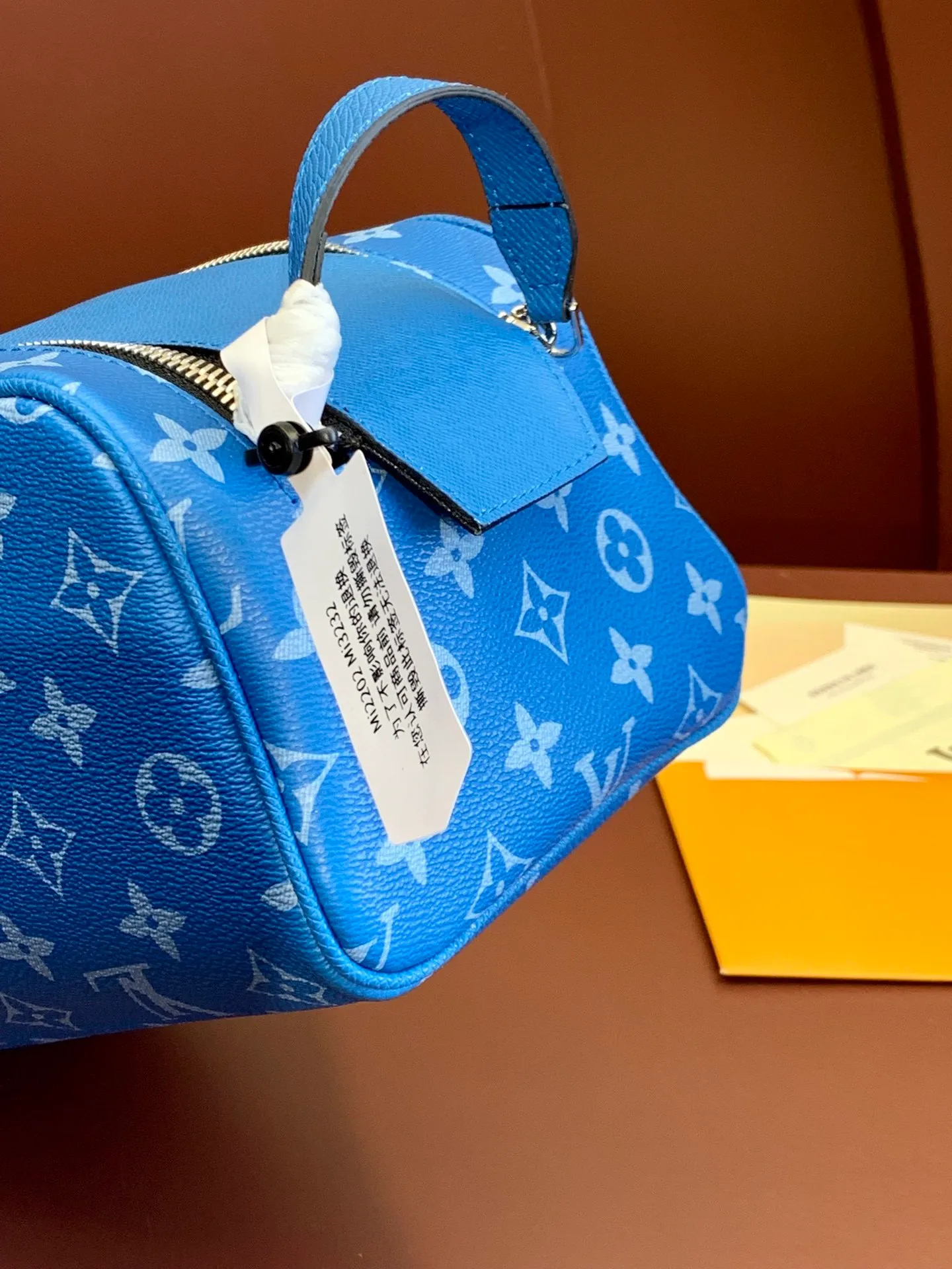 All categories Official website "Brand Women's Bags" Women's Bags 💙 LV 2025 new LV toiletry bag