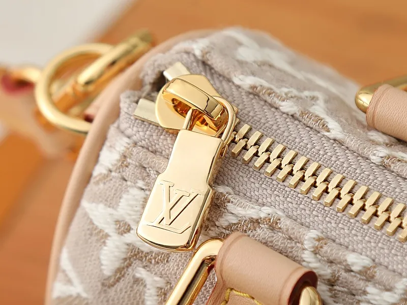 All Categories Official Website "Brand Women's Bags" Women's Bags 💙 LV LV 2026 New Crossbody Shoulder Bag
