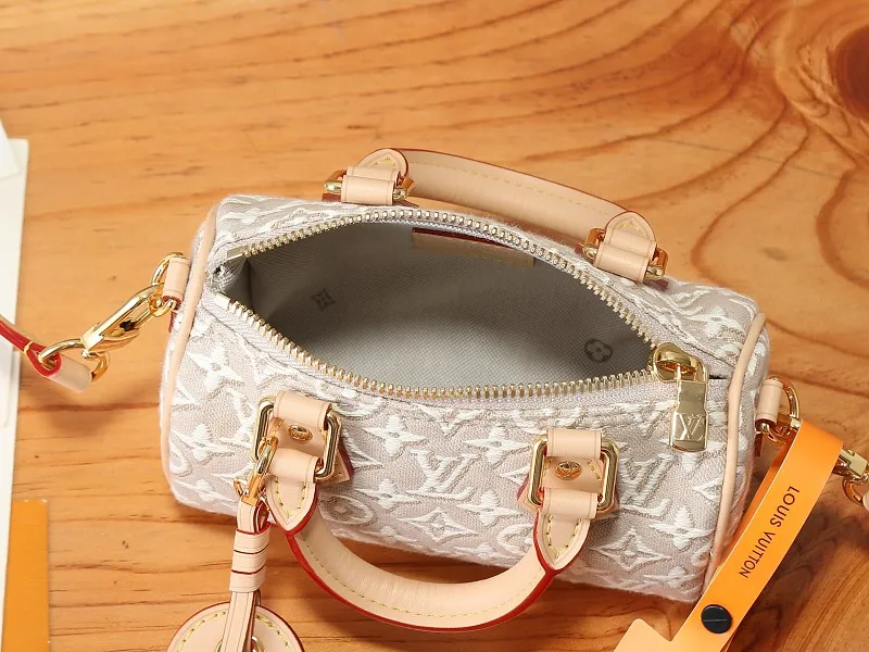 All Categories Official Website "Brand Women's Bags" Women's Bags 💙 LV LV 2026 New Crossbody Shoulder Bag