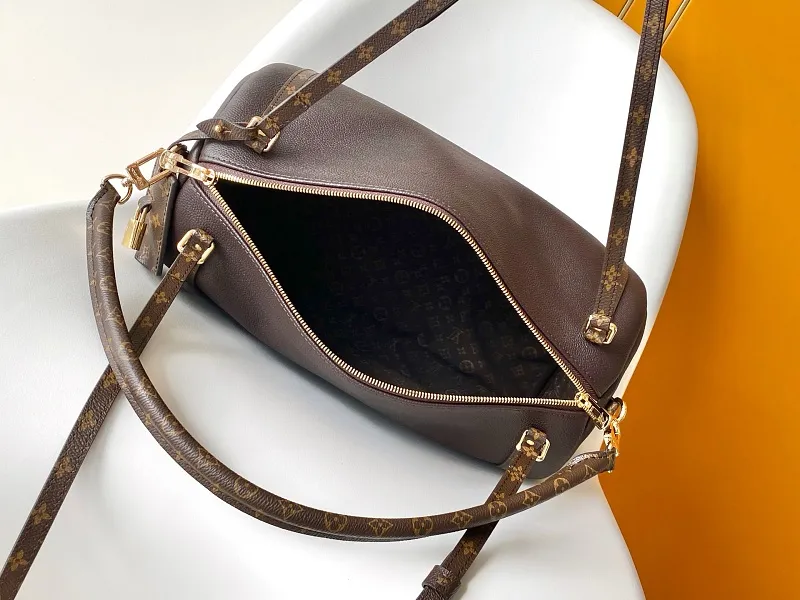 All Categories Official Website "Brand Women's Bags" Women's Bags 💙 LV 2026 New LV Crossbody Bag