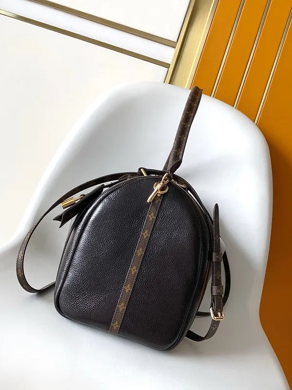 All Categories Official Website "Brand Women's Bags" Women's Bags 💙 LV 2026 New LV Crossbody Bag