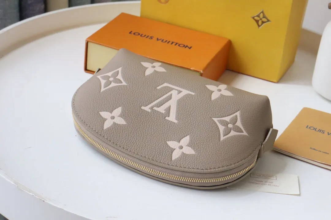 All Categories Official Website "Brand Women's Bags" Women's Bags 💙 LV 2025 New LV Cosmetic Bag
