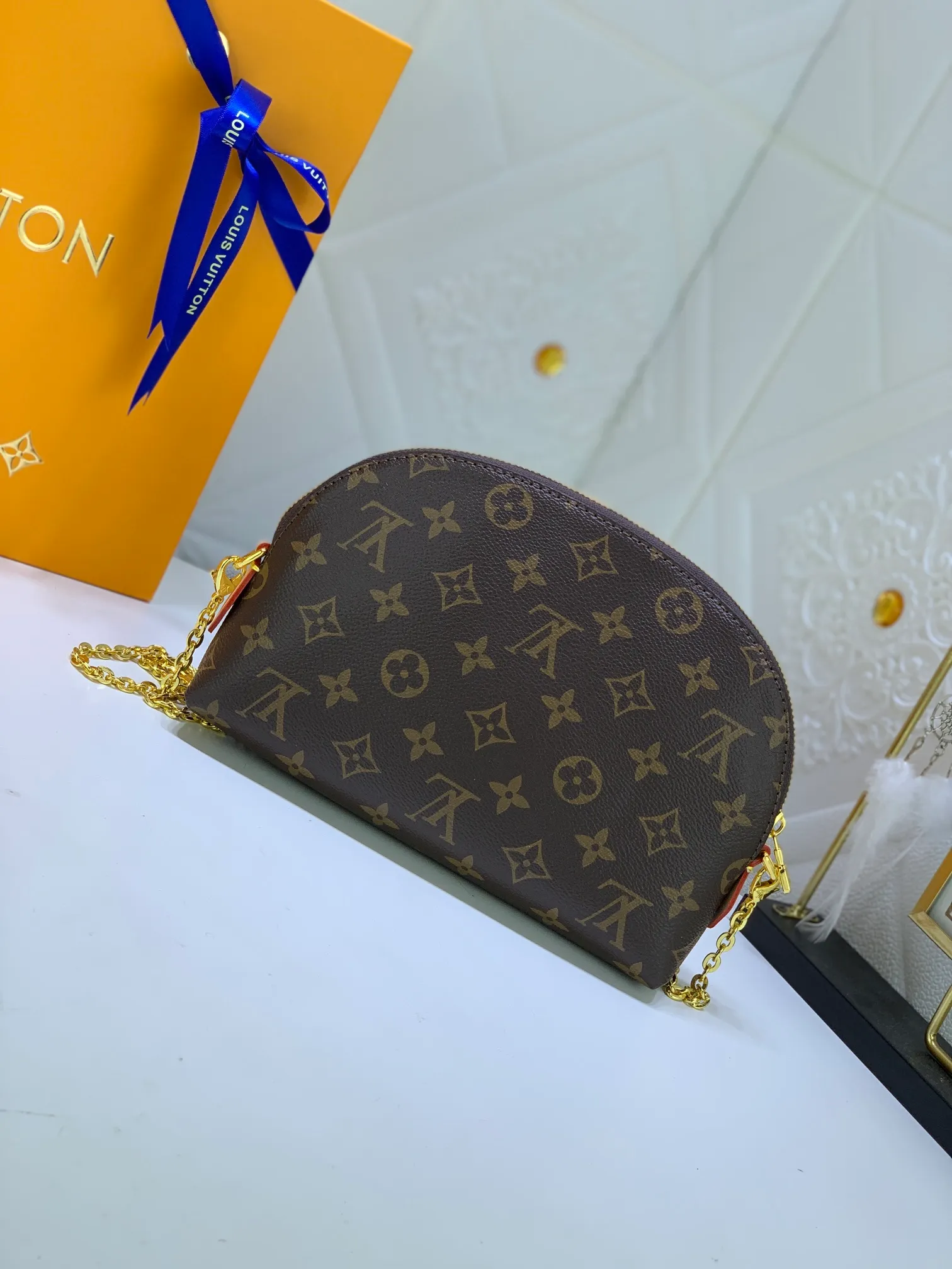 All Categories Official Website "Brand Women's Bags" Women's Bags 💙 LV 2023 New LV Crossbody Bag Wholesale