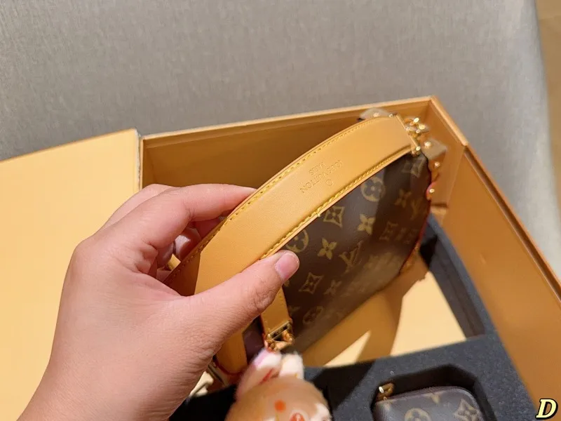 All Categories Official Website "Brand Women's Bags" Women's Bags 💙 LV 2025 New LV Crossbody Bag
