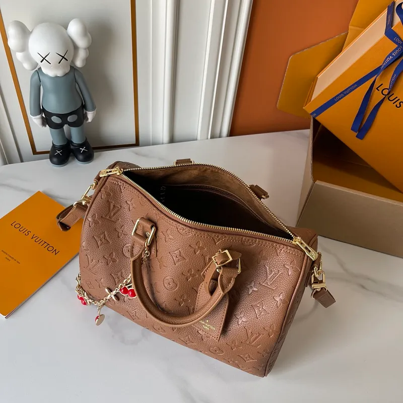 All Categories Official Website "Brand Women's Bags" Women's Bags 💙 LV 2026 New LV Classic Three-in-One Crossbody Bag