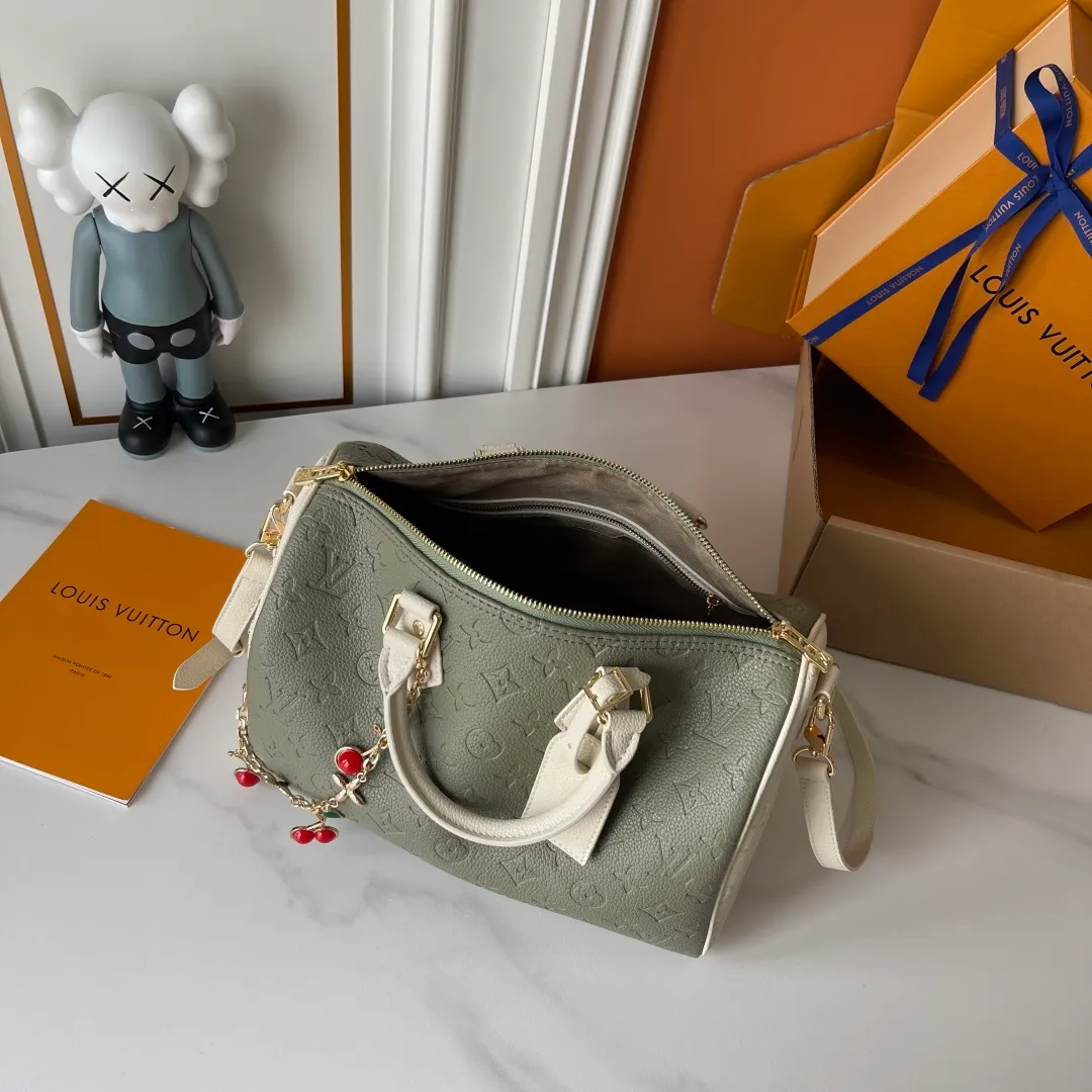 All Categories Official Website "Brand Women's Bags" Women's Bags 💙 LV 2026 New LV Classic Three-in-One Crossbody Bag