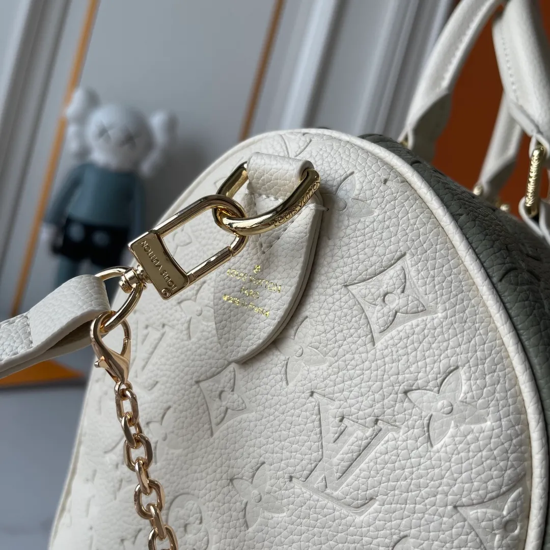 All Categories Official Website "Brand Women's Bags" Women's Bags 💙 LV 2026 New LV Classic Three-in-One Crossbody Bag