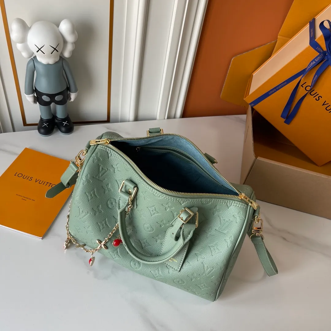 All Categories Official Website "Brand Women's Bags" Women's Bags 💙 LV 2026 New LV Classic Three-in-One Crossbody Bag