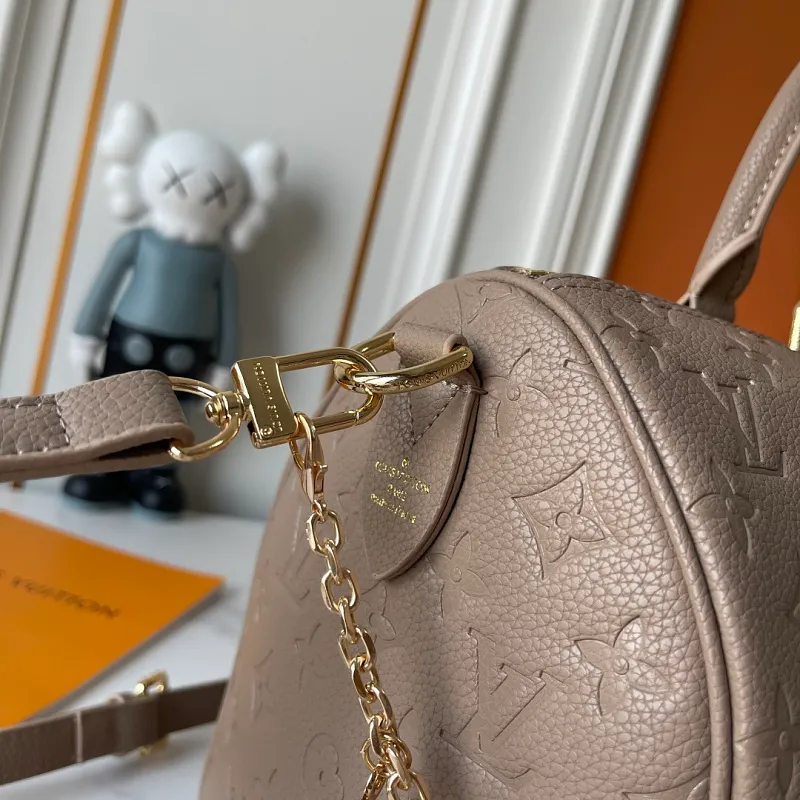 All Categories Official Website "Brand Women's Bags" Women's Bags 💙 LV 2026 New LV Classic Three-in-One Crossbody Bag
