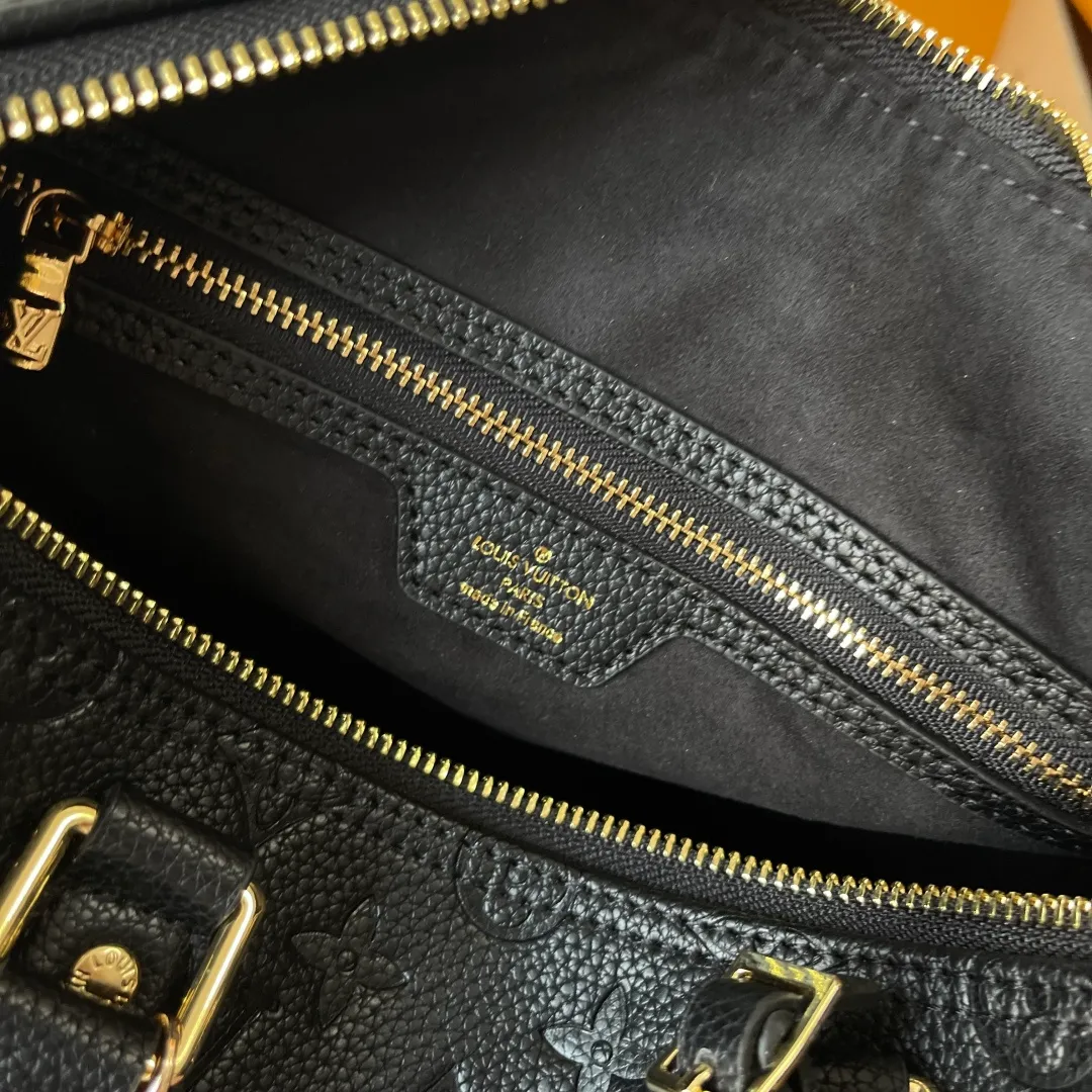 All Categories Official Website "Brand Women's Bags" Women's Bags 💙 LV 2026 New LV Classic Three-in-One Crossbody Bag