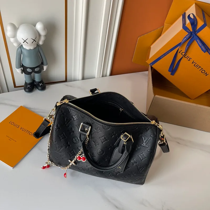 All Categories Official Website "Brand Women's Bags" Women's Bags 💙 LV 2026 New LV Classic Three-in-One Crossbody Bag
