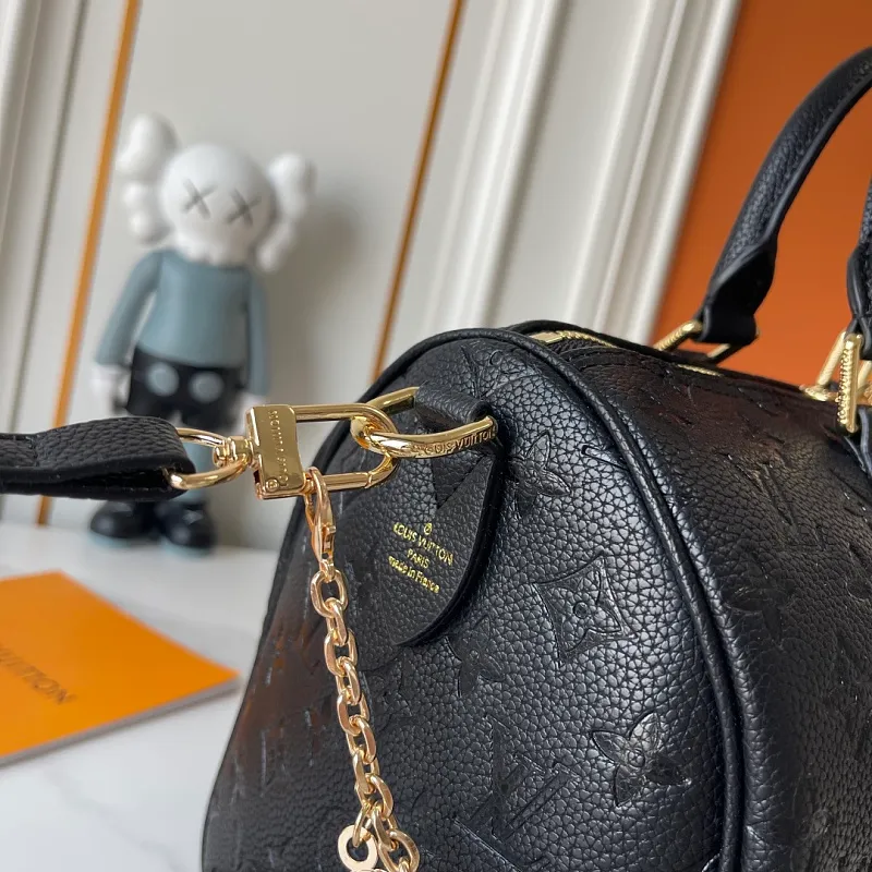 All Categories Official Website "Brand Women's Bags" Women's Bags 💙 LV 2026 New LV Classic Three-in-One Crossbody Bag