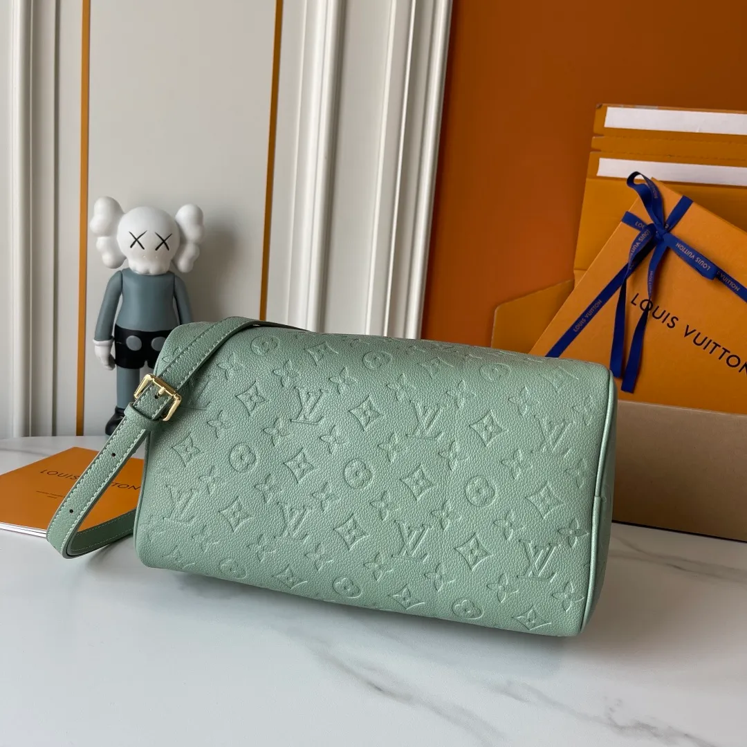 All Categories Official Website "Brand Women's Bags" Women's Bags 💙 LV 2026 New LV Classic Three-in-One Crossbody Bag