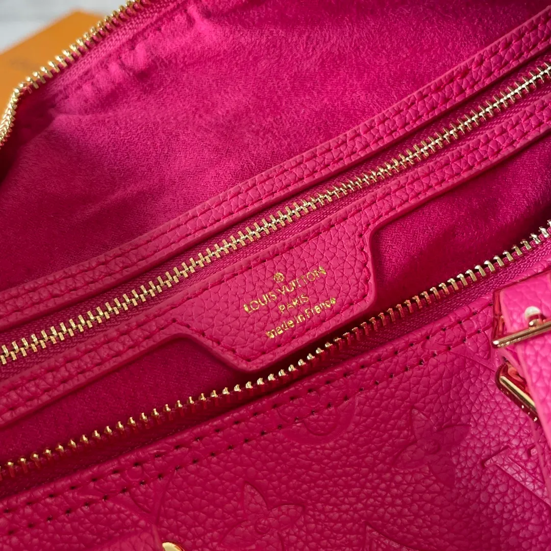 All Categories Official Website "Brand Women's Bags" Women's Bags 💙 LV 2026 New LV Classic Three-in-One Crossbody Bag