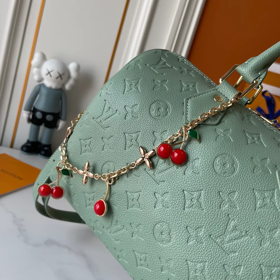 All Categories Official Website "Brand Women's Bags" Women's Bags 💙 LV 2026 New LV Classic Three-in-One Crossbody Bag