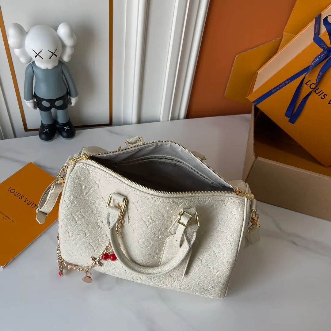 All Categories Official Website "Brand Women's Bags" Women's Bags 💙 LV 2026 New LV Classic Three-in-One Crossbody Bag