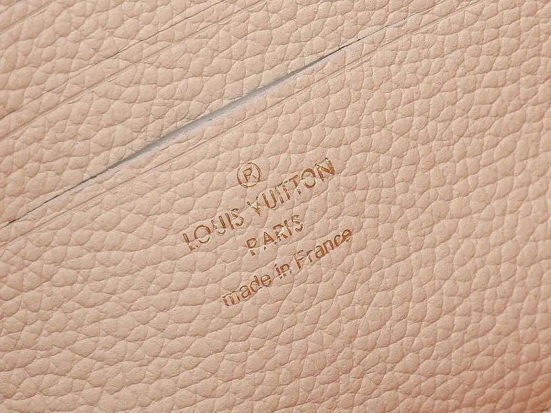 All Categories Official Website "Brand Women's Bags" Women's Bags 💙 LV LV 2026 New Crossbody Shoulder Bag