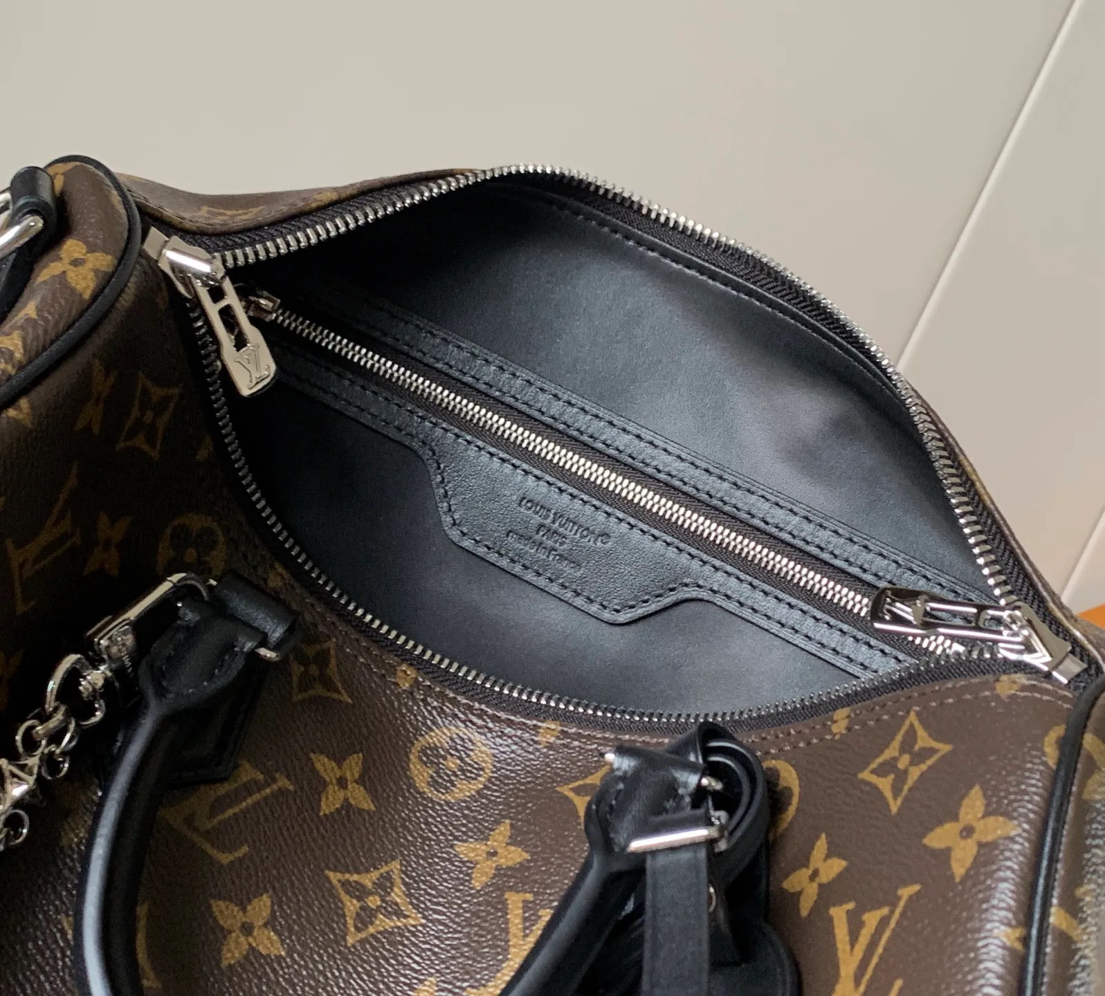 All categories Official website "Brand Women's Bags" Women's Bags 💙 LV 2026 new LV hand-held crossbody bag