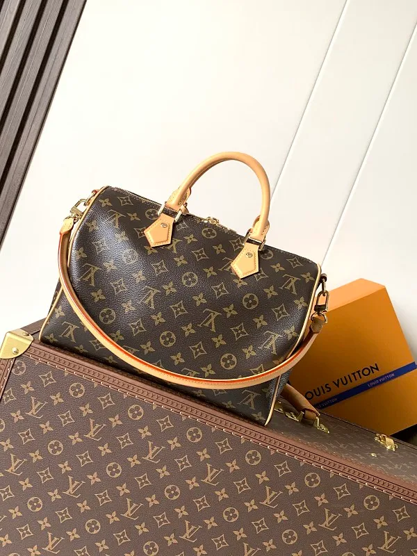 All categories Official website "Brand Women's Bags" Women's Bags 💙 LV 2026 new LV hand-held crossbody bag