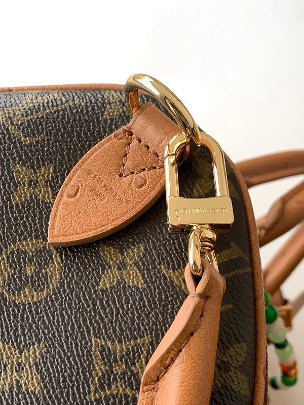 All categories Official website "Brand Women's Bags" Women's Bags 💙 LV 2026 new LV hand-held crossbody bag