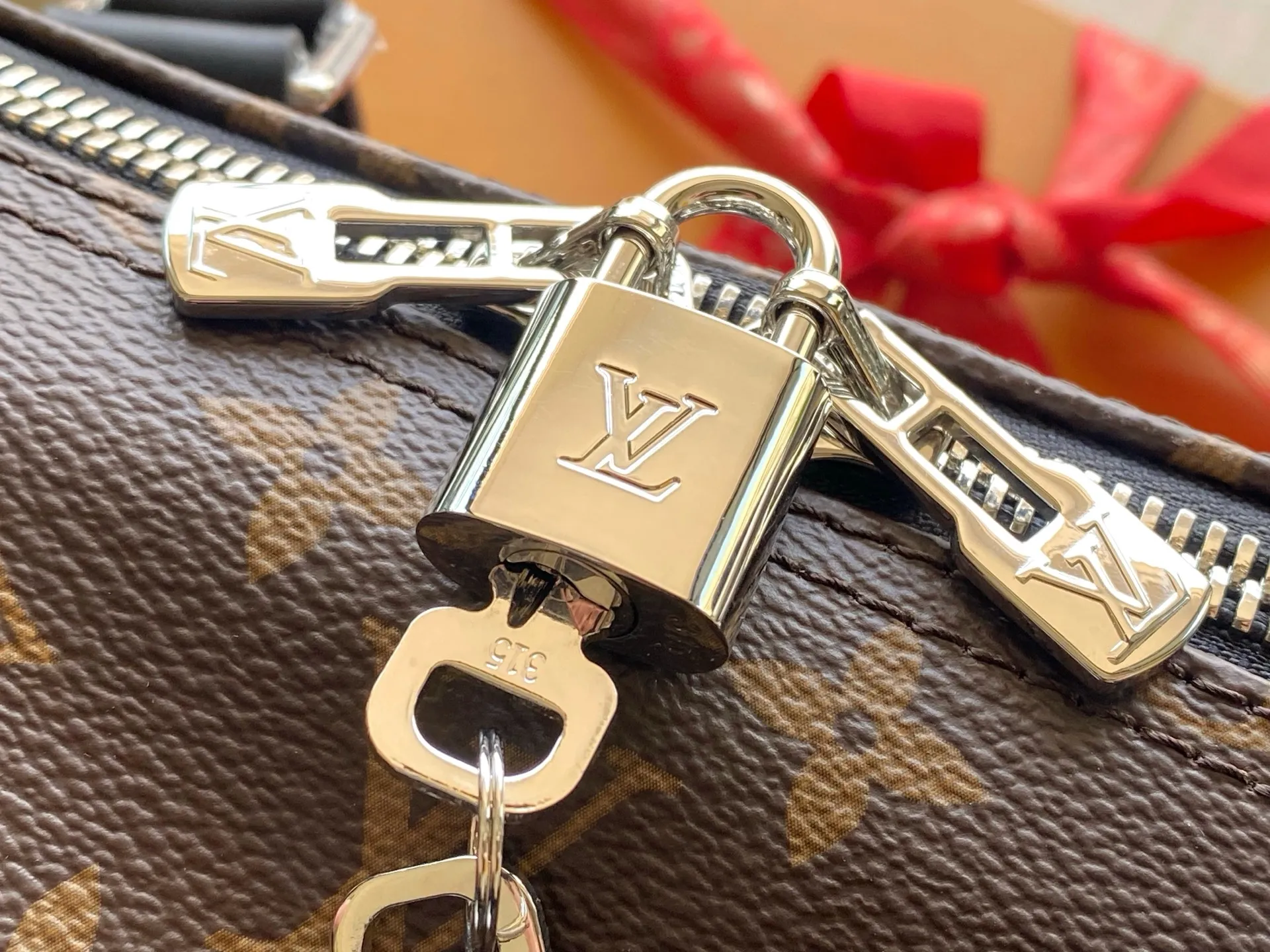 All Categories 💚 Authentic Grade Bags 💚 LV 2026 New LV Travel Bag