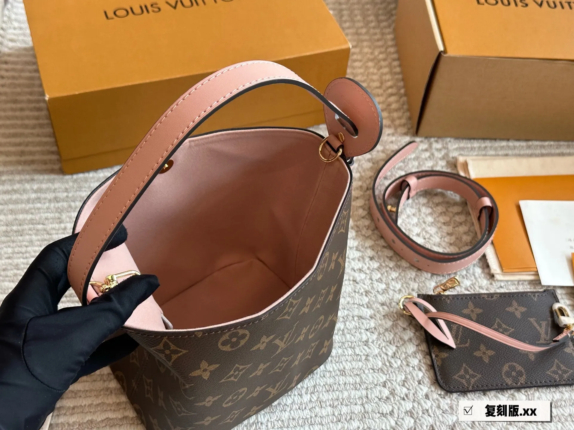 All Categories Official Website "Brand Women's Bags" Women's Bags 💙 LV 2025 New LV Bucket Bag