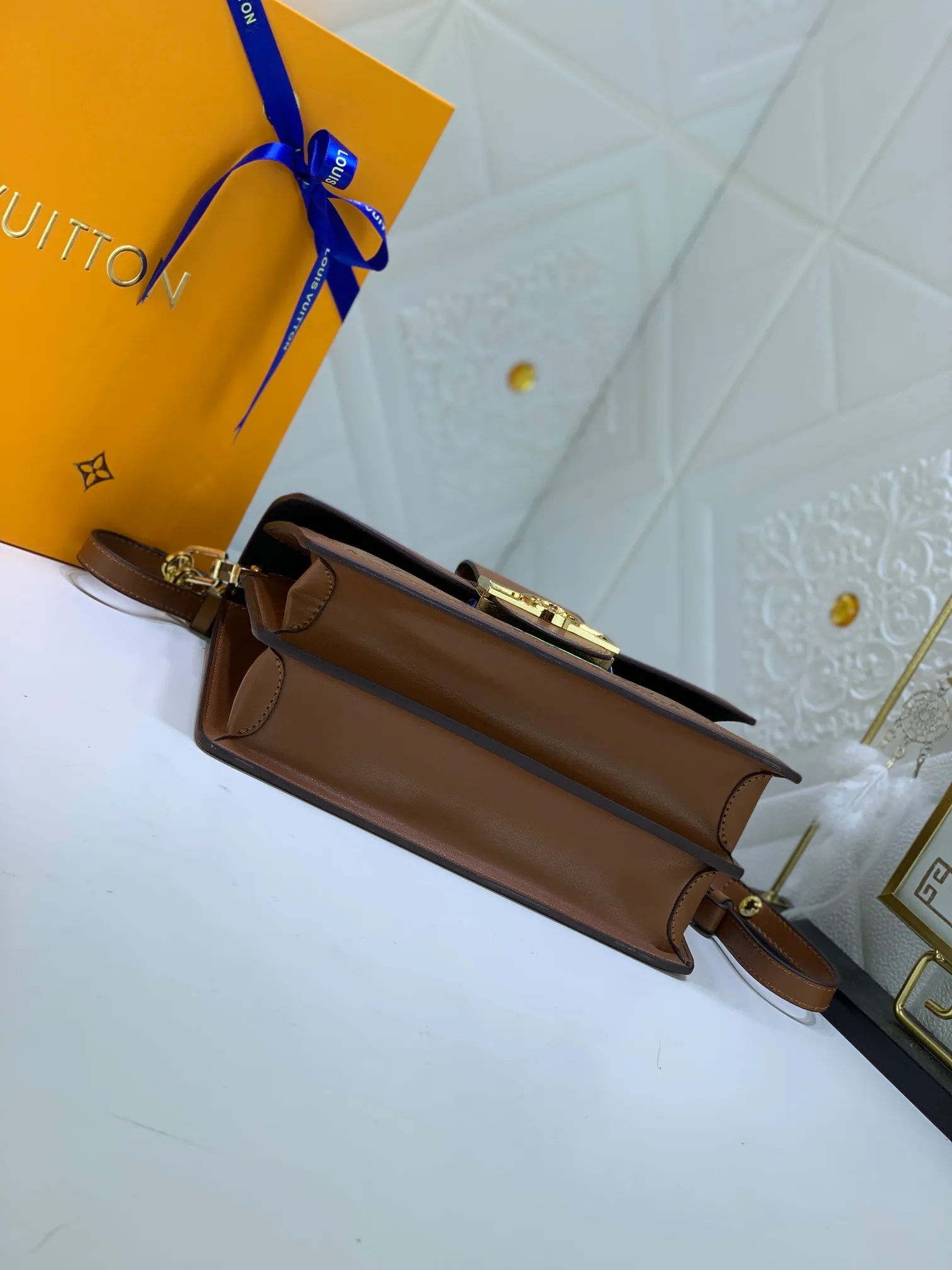 All Categories Official Website "Brand Women's Bags" Women's Bags 💙 LV 2023 New LV Crossbody Bag Wholesale