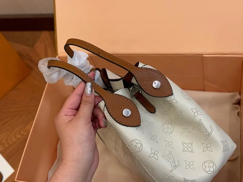 All Categories Official Website "Brand Women's Bags" Women's Bags 💙 LV 2024 Official Website New LV Bucket Bag