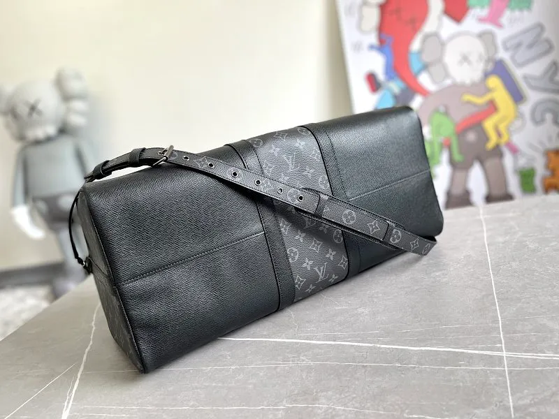 All categories 💚 Authentic bags 💚 LV LV new travel bag