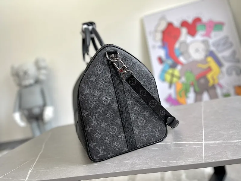All categories 💚 Authentic bags 💚 LV LV new travel bag