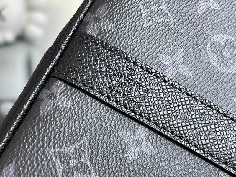 All categories 💚 Authentic bags 💚 LV LV new travel bag