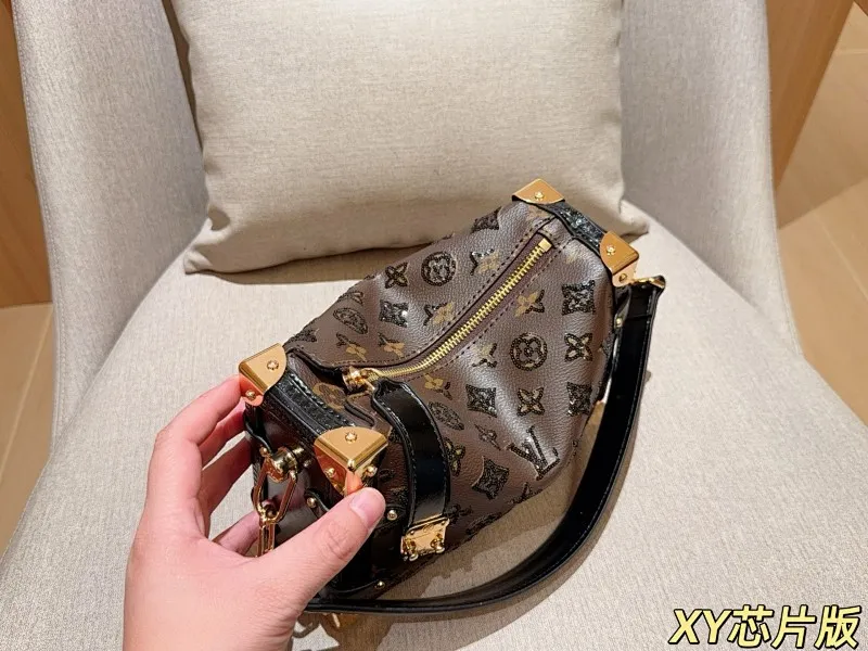 All categories Official website "Brand Women's Bags" Women's Bags 💙 LV 2025 new LV armpit bag