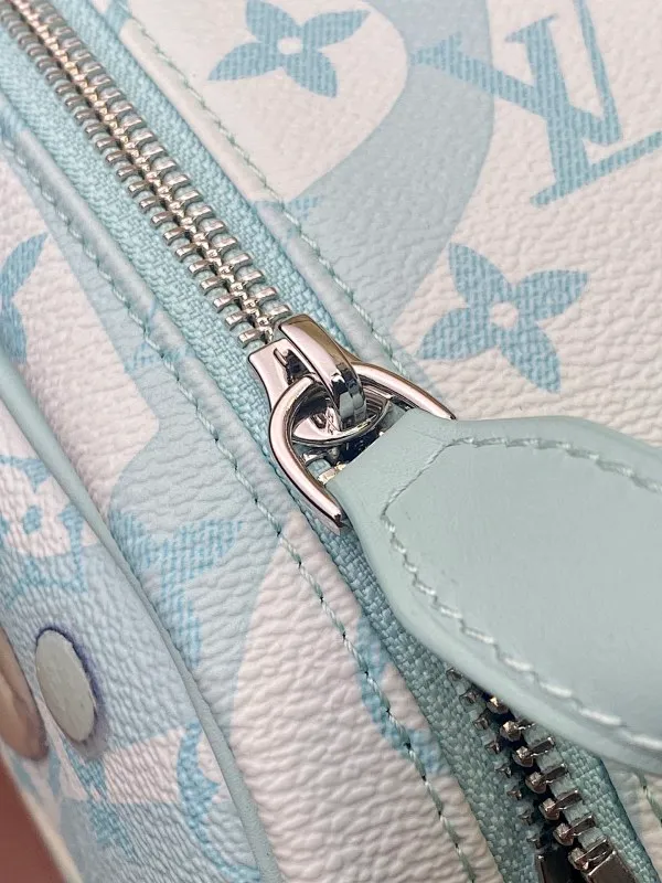 All categories Official website "Brand Women's Bags" Women's Bags 💙 LV 2025 new LV toiletry bag