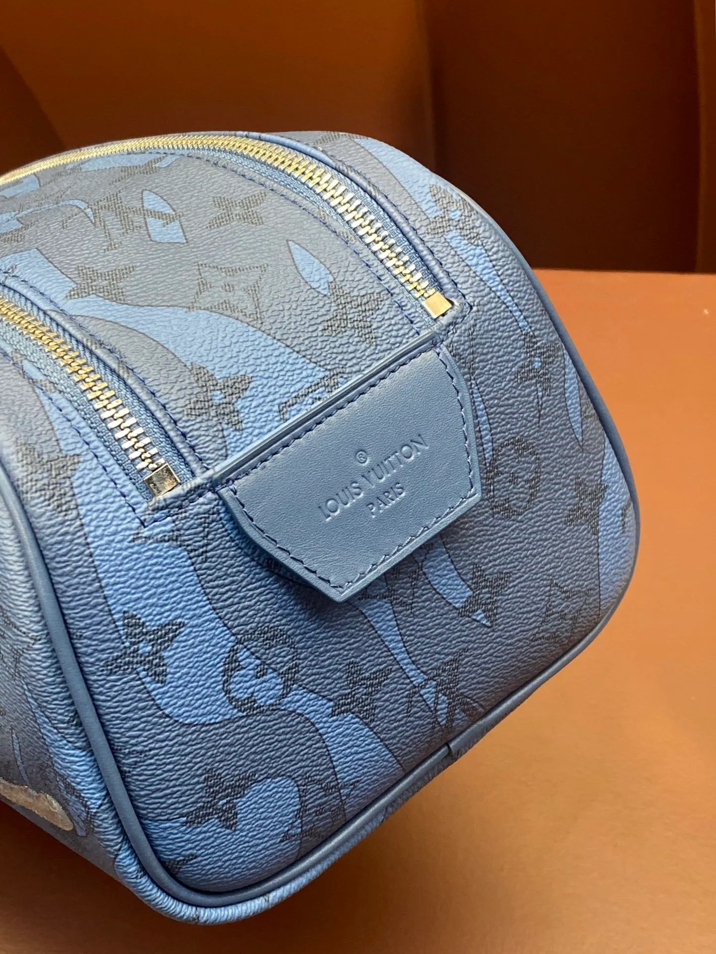 All categories Official website "Brand Women's Bags" Women's Bags 💙 LV 2025 new LV toiletry bag