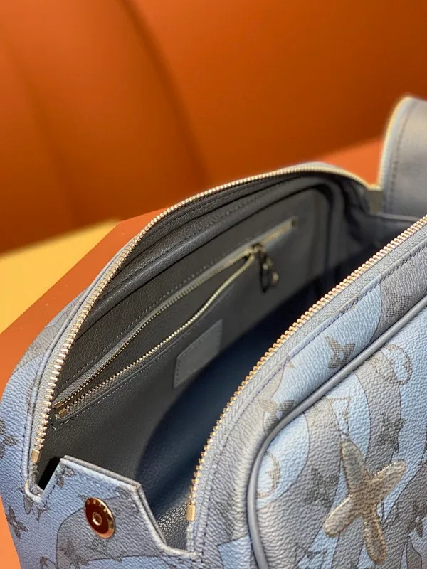 All categories Official website "Brand Women's Bags" Women's Bags 💙 LV 2025 new LV toiletry bag